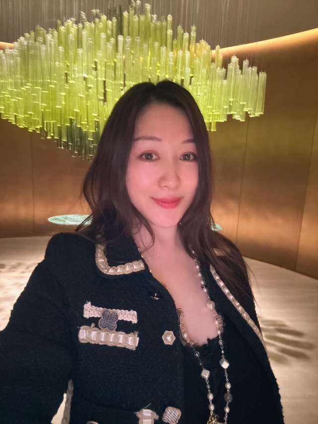 商务主播