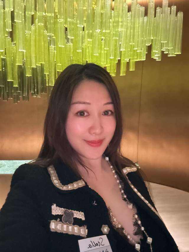 商务主播