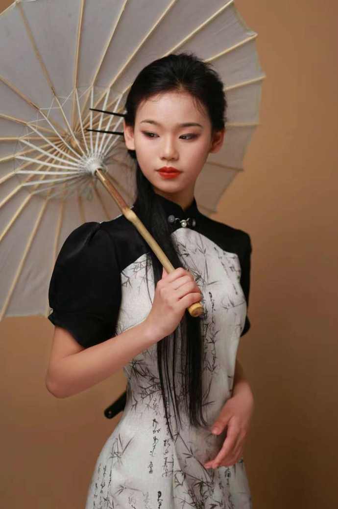 民国模特