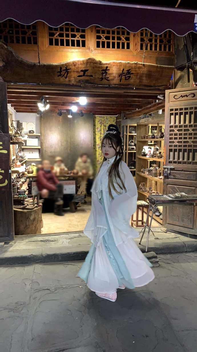 汉服模特